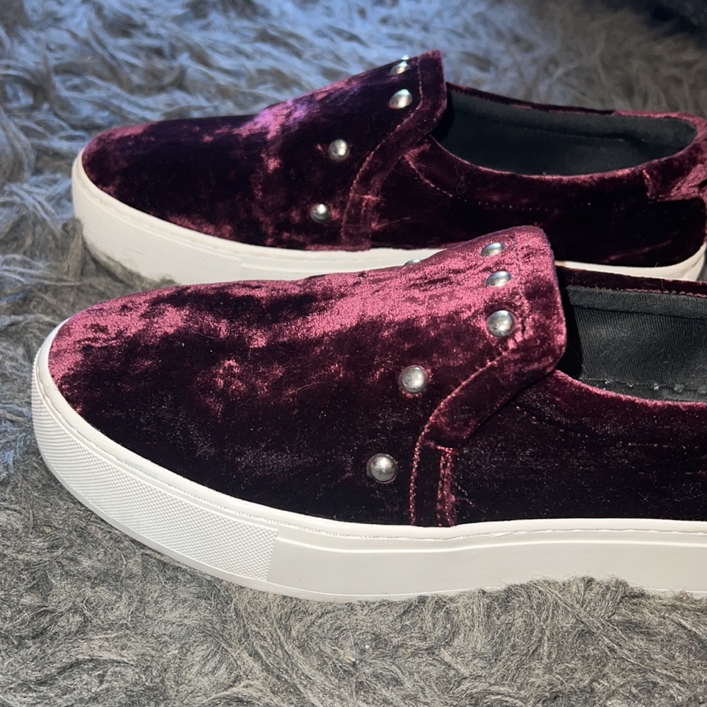 Woman's Rebecca Minkoff crushed velour slides, with white rubber soles, sz 8 - Picture 5 of 13